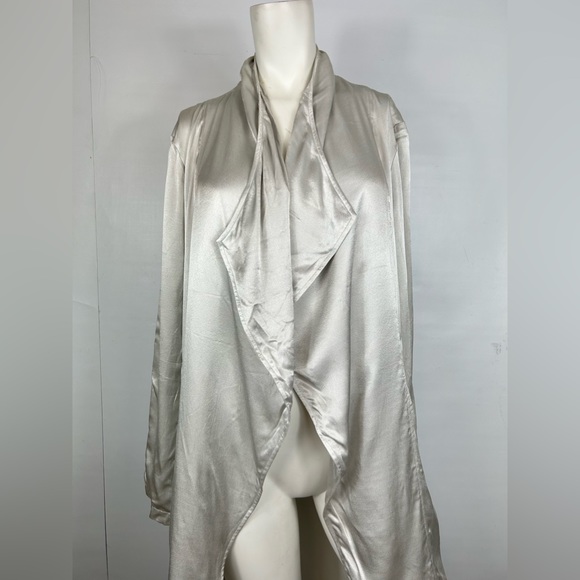 Cupcake & Cashmere Satin Long Coat - Picture 4 of 7